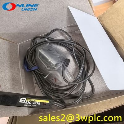 เซนเซอร์วัดแสงสะท้อน OMRON E3C-VS7R DC12V 2.756" 70mm 3C ดิจิตอล