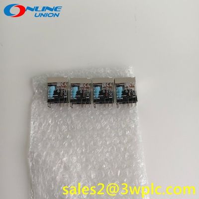 24VDC S OMRON G2R-2-SND พล็อกเรเล่ใน 8 ปิน DPDT 5 A สําหรับการใช้งานควบคุมอุตสาหกรรม